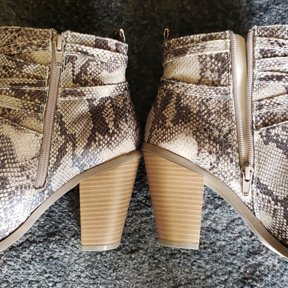 ⚜ BOOTIES ⚜ - Picture 3 of 6